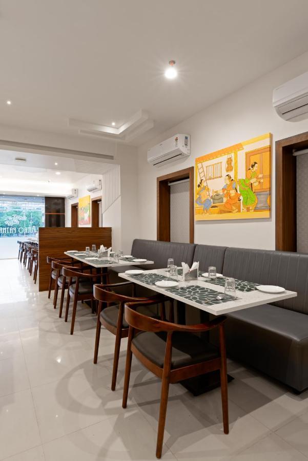 The Elite Hotel Hyderabad Exterior foto